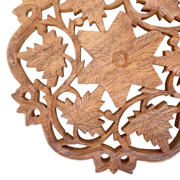 Vintage Hand Carved Wooden Trivet Hotplate with 1.1" Legs 6" Floral Leaf Design - Picture 8 of 8